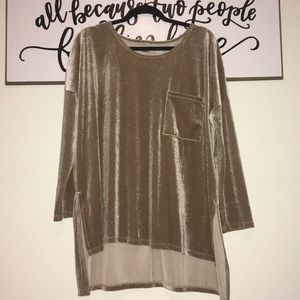 Tickled Teal size medium champagne